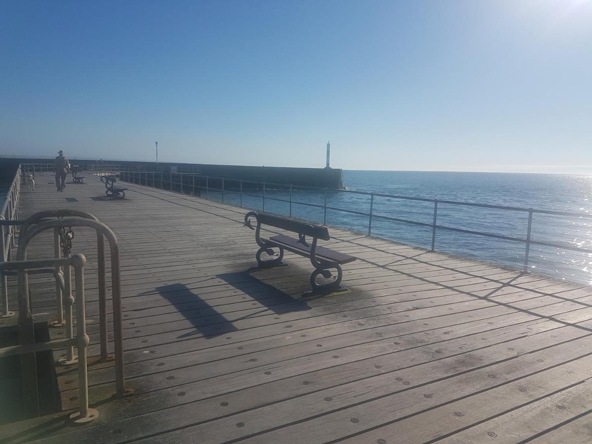 Lovely Seafront 2 Bed Flat In Aberystwyth Bagian luar foto